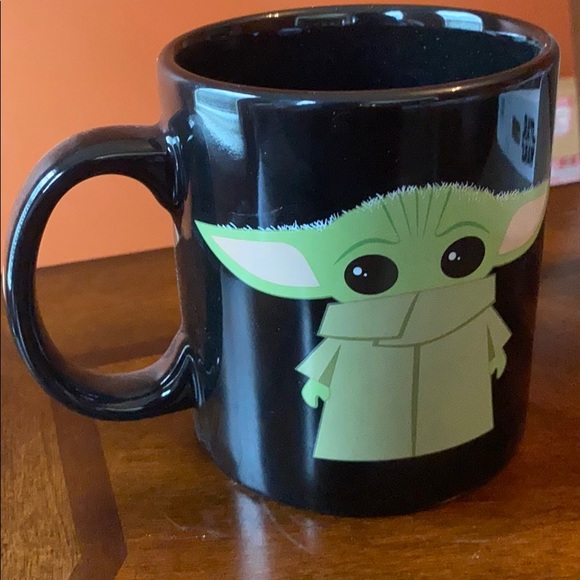 Baby Yoda 20oz Mug - Picture 2 of 3